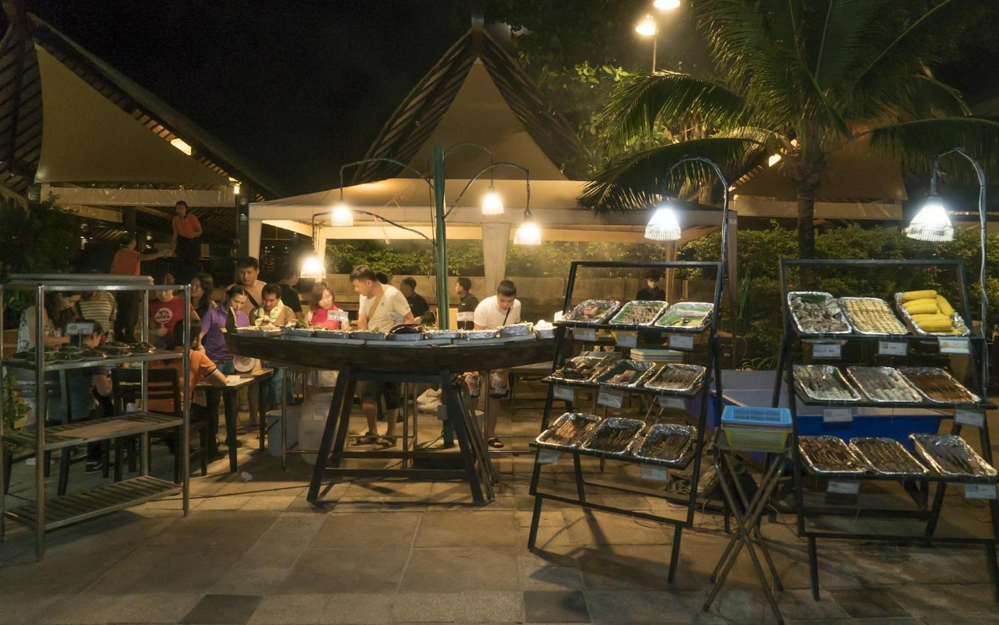 Blue Bay Resort - Access To Pool And Beach-Phuket & Krabi Ko Yao Yai Ngoại thất bức ảnh A restaurant in Batam