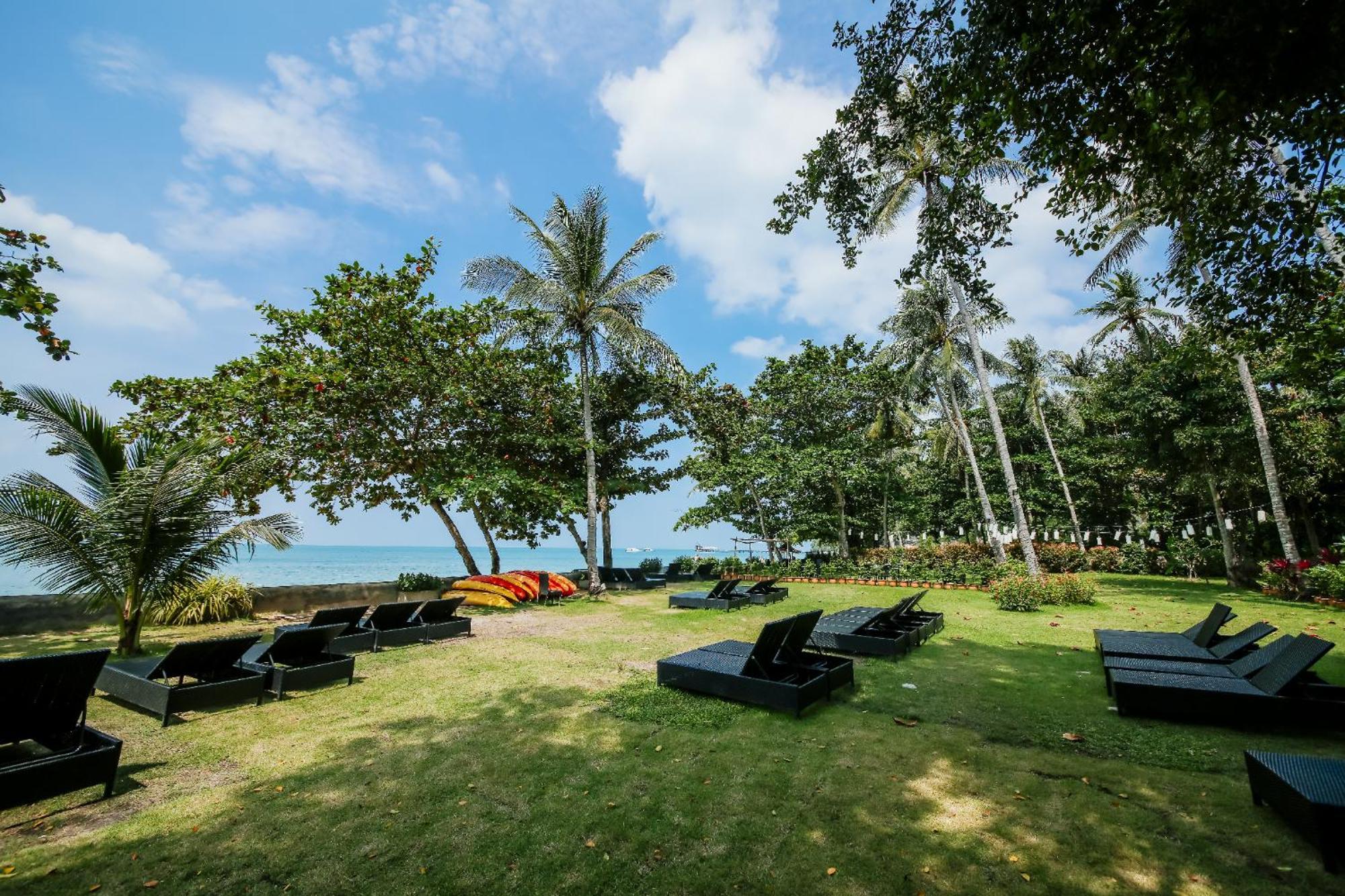 Blue Bay Resort - Access To Pool And Beach-Phuket & Krabi Ko Yao Yai Ngoại thất bức ảnh The beach at the resort