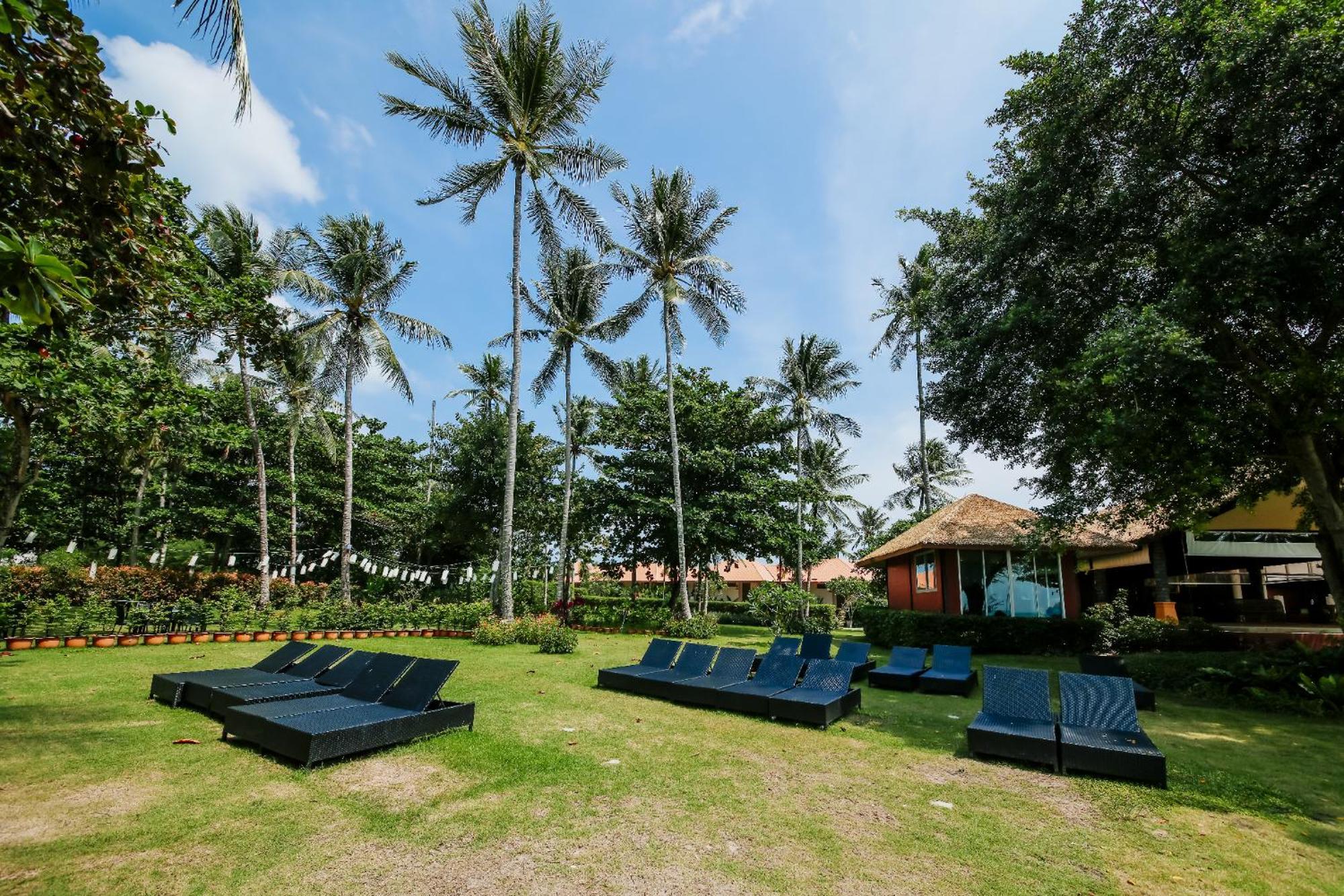 Blue Bay Resort - Access To Pool And Beach-Phuket & Krabi Ko Yao Yai Ngoại thất bức ảnh The garden of the resort